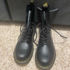 Black Dr Martens 1460 boots size 8